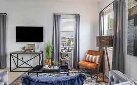 Downtown Vibrant Gray Loft 2318