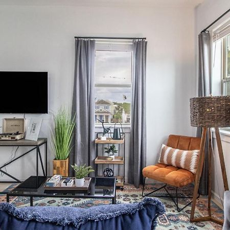 Downtown Vibrant Gray Loft 2318 Apartment New Orleans Exterior photo
